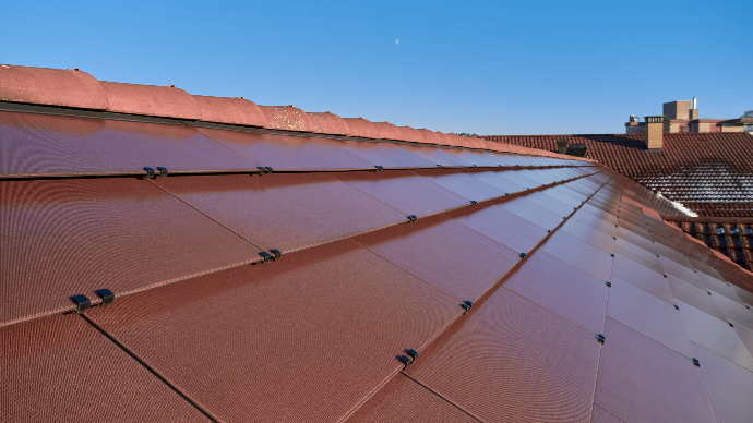 Solarziegel Terracotta am denkmalgeschützten Gebäude